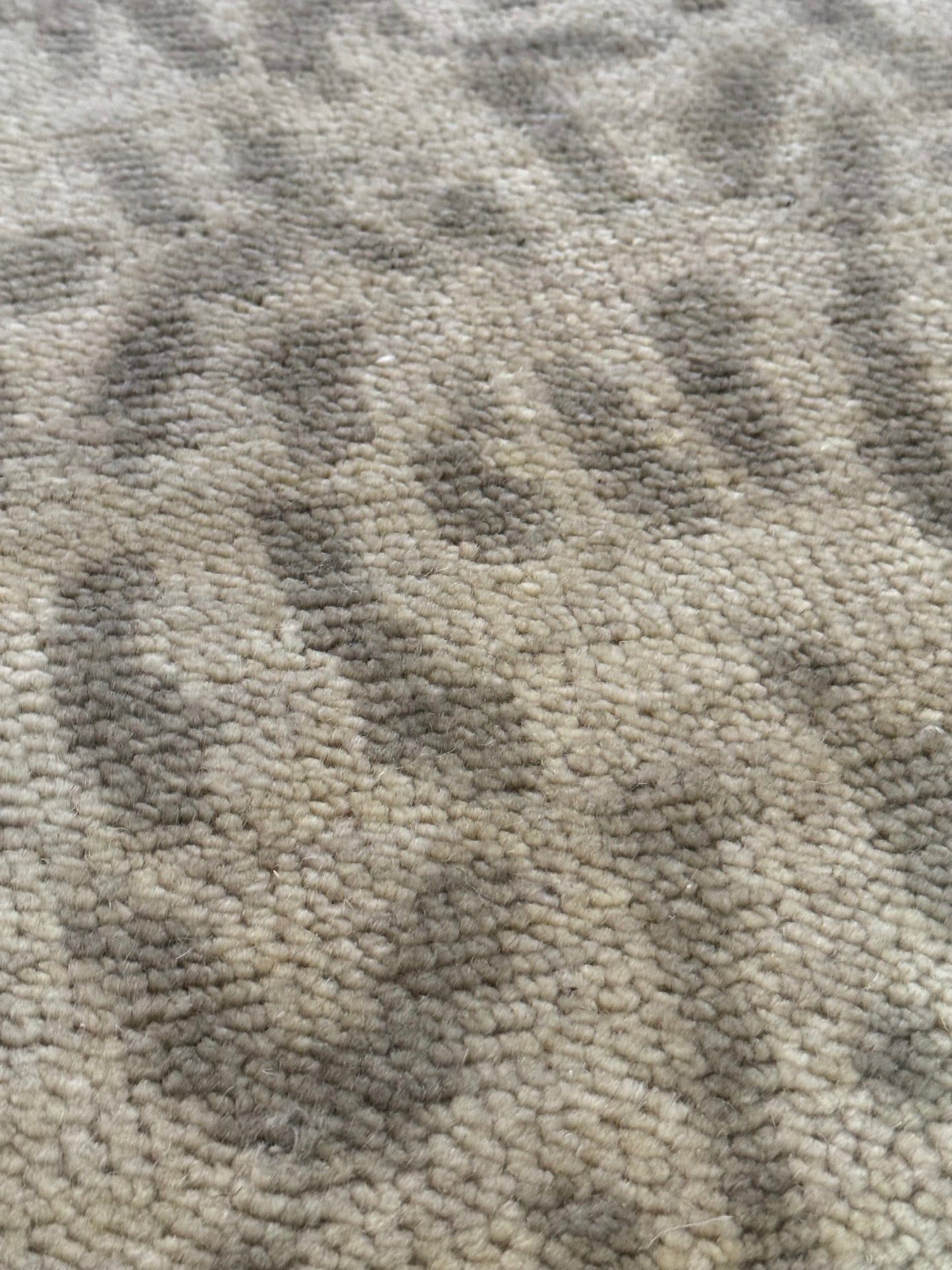 2x4 Snow Leopard Oushak