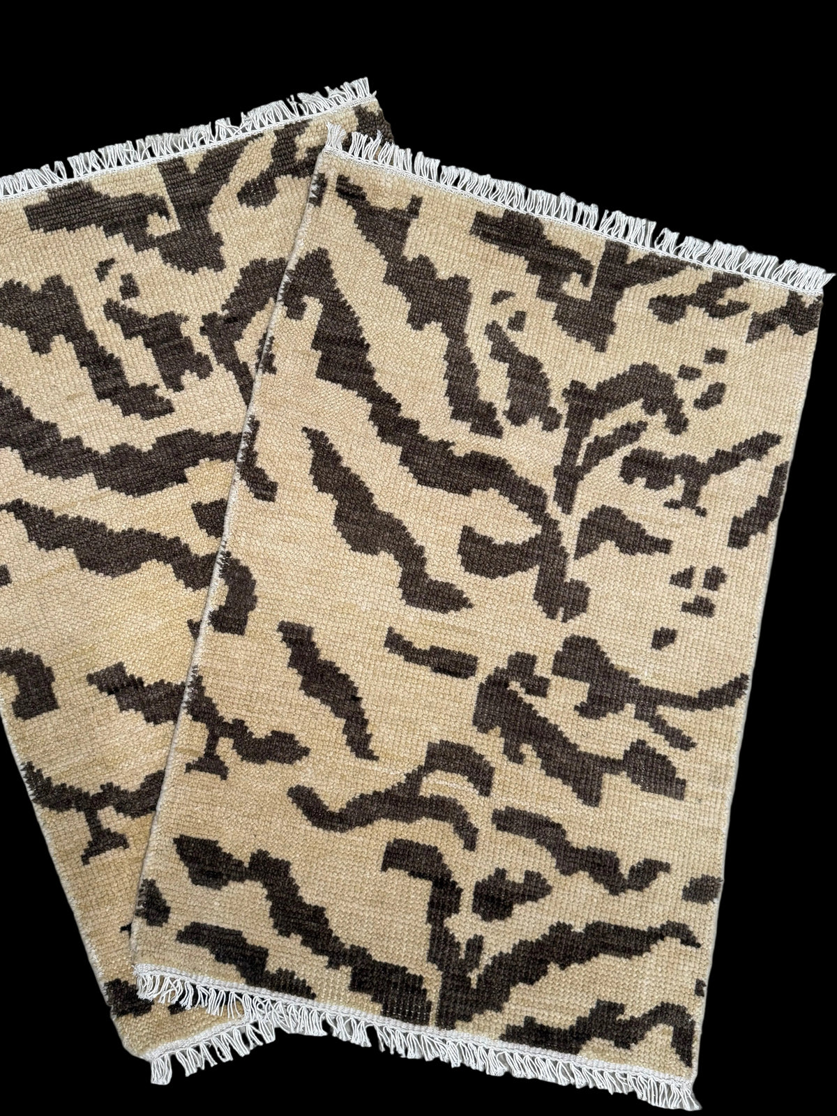 2x3 Mini Leopard Oushak