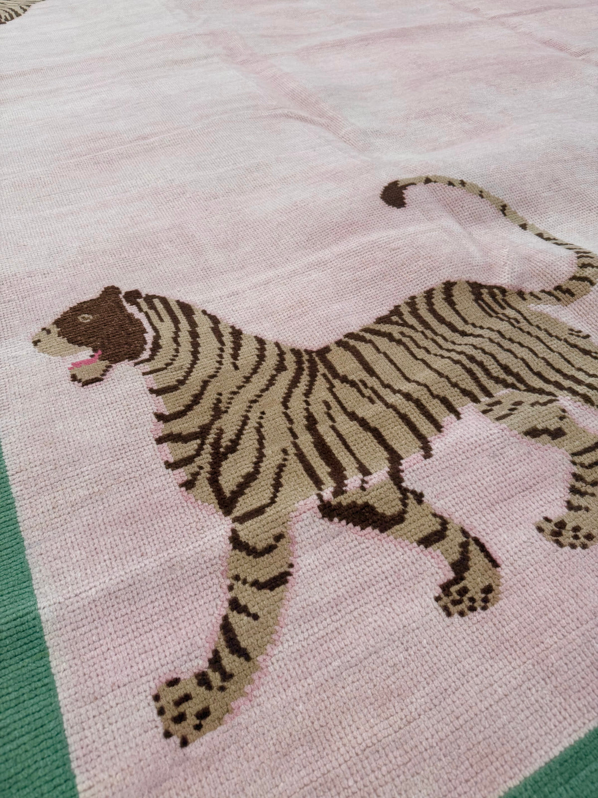 8x10 Tiger Oushak