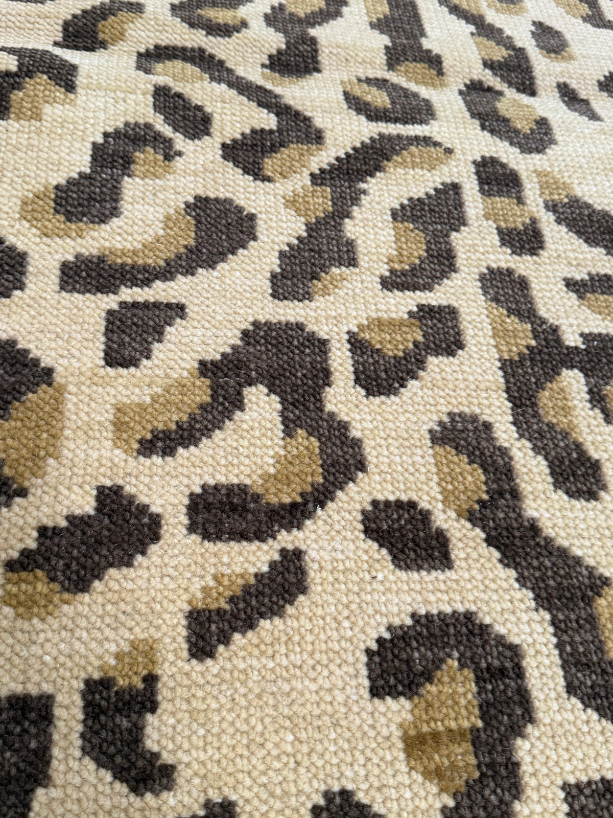 2’6x8’ Leopard Runner